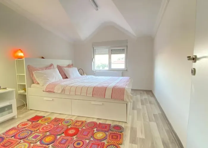 Peribacasi Manzarali Modern Apartamento *